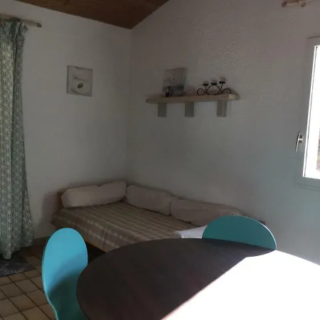 Terres Clot Du Jay Вилла